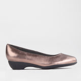 Wider Fit Court Shoe in Lead - 10099