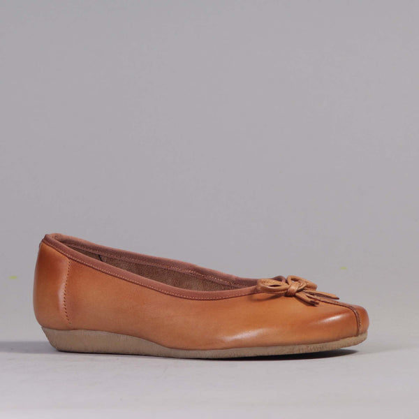 Froggie Pump with the Bow in Tan - 12564 - Froggie Shoes