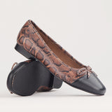 Flat Pump with Bow in Saddle Multi - 12586