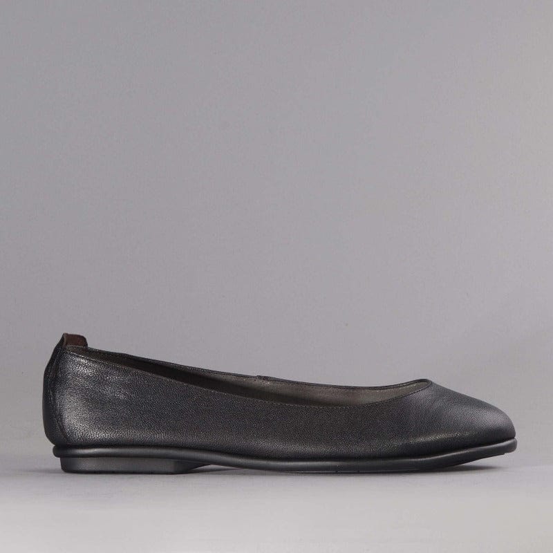 Factory Shop Shoes 4 / Black / 12546 Flat Pump in Black - 12546