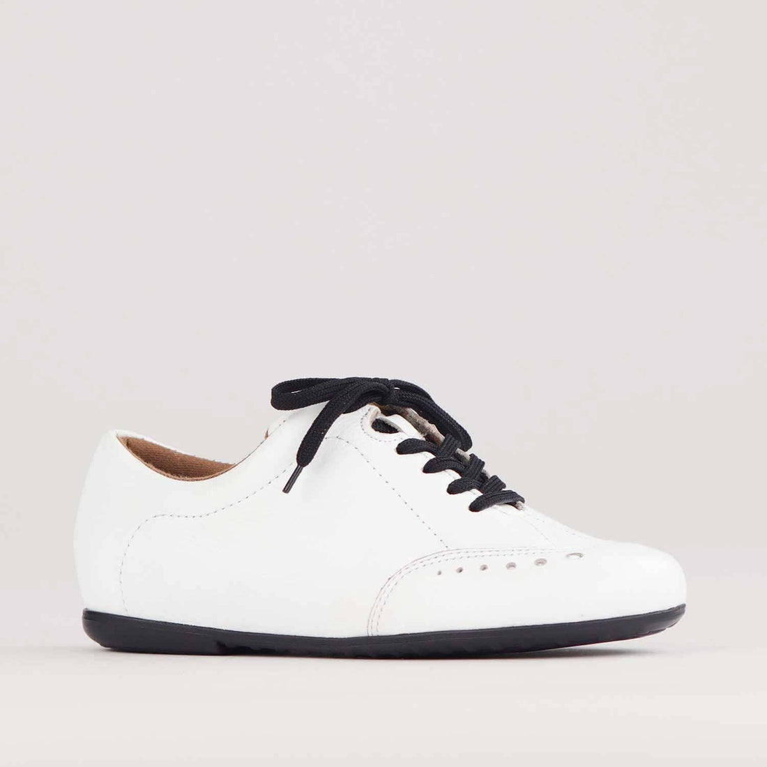 Factory Shop Shoes Flat Lace-up Sneaker in White - 12727