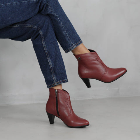 Pointed Ankle Boot in Red - 12528