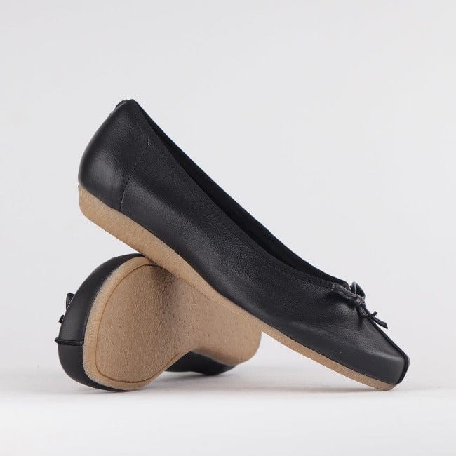 Factory Shop Shoes Pump with the Bow in Black - 12564