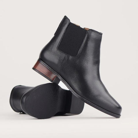 Chelsea Ankle Boots in Black - 12603