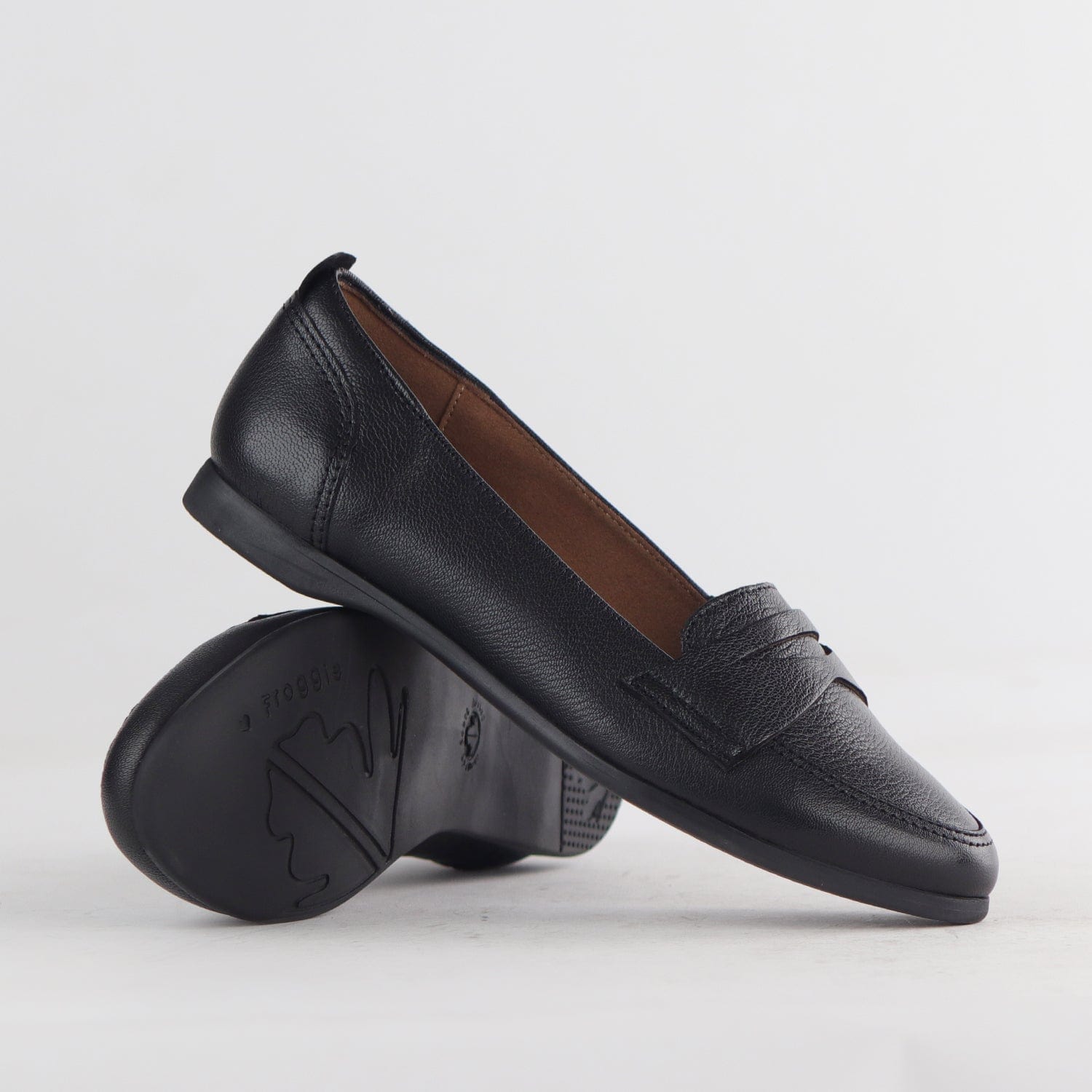 Froggie Shoes Shoes Flat Loafer in Black- 11374