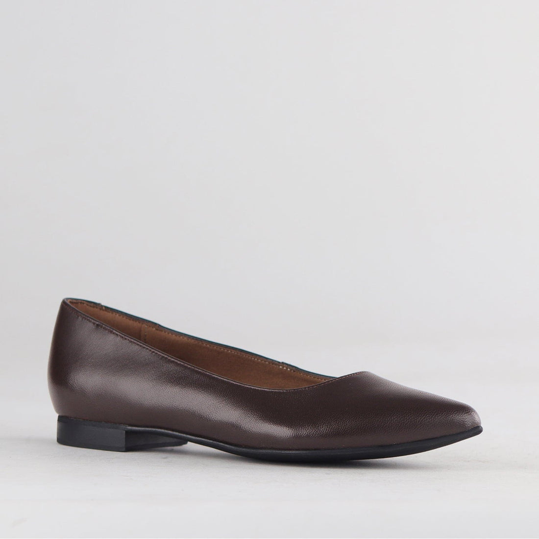 Froggie Shoes Shoes Flat Pointed Court Shoe in Brown - 12713