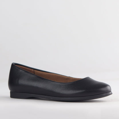 Froggie Shoes Shoes Flat Pump in Black - 12764