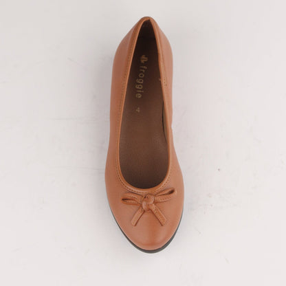 Froggie Shoes Shoes Flat Pump with Bow in Tan - 12672