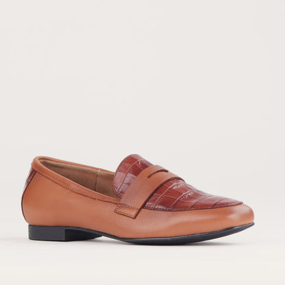 Froggie Shoes Shoes Penny Loafer in Chestnut - 12587