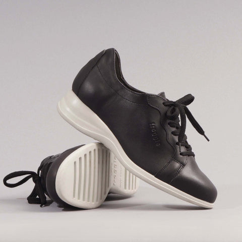 Lace-up Sneaker in Black - 12430